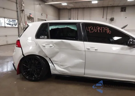 2018 Volkswagen Golf R 2.0T W/Dcc Navigation из США, поврежденный, VIN WVWUF7AU8JW059208